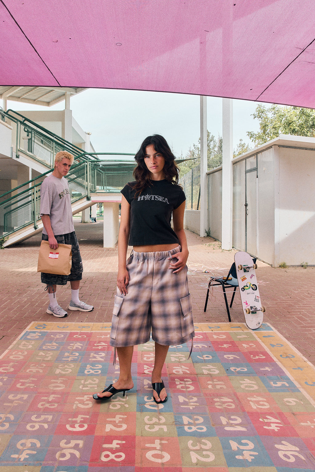 טי שירט בייבי שחורה בגימור ווש